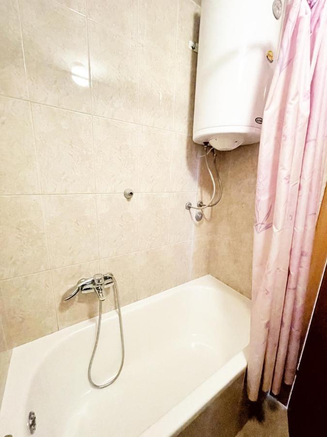Bar Center Studio Apartment Екстериор снимка