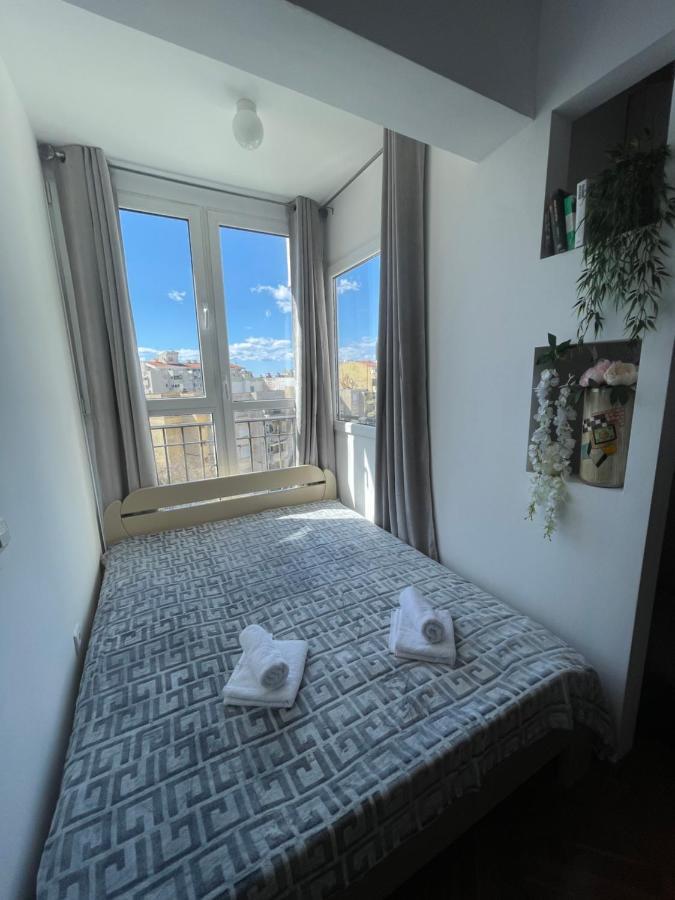 Bar Center Studio Apartment Екстериор снимка